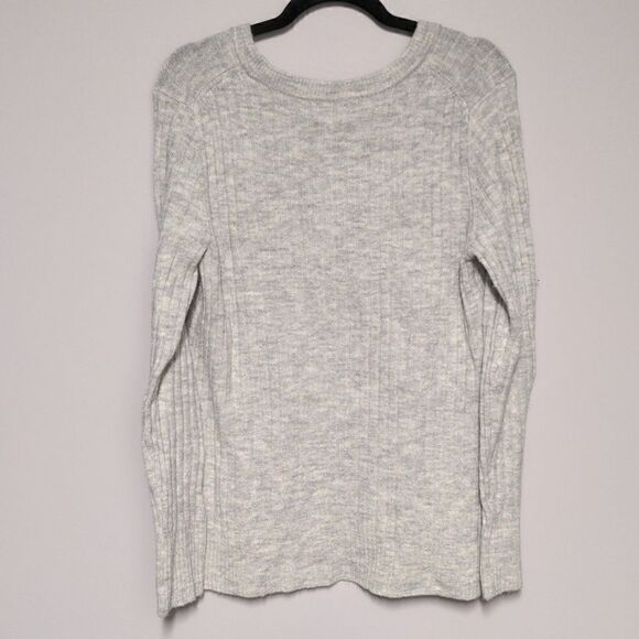 Old Navy Gray Sweater   - Picture 3 of 3